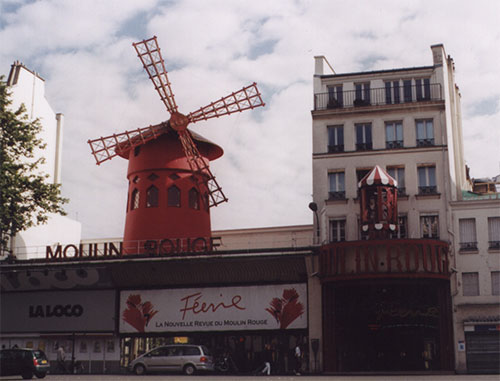 Moulin Rouge (© Tobias Matkowitz)