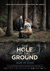 "The Hole In The Ground" Filmplakat (© Weltkino Filmverleih)