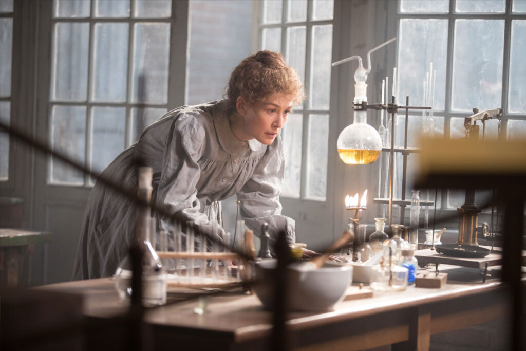 "Marie Curie – Elemente des Lebens" Szenenbild (© Studiocanal GmbH / Laurie Sparham)