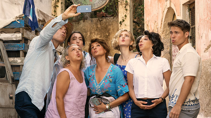 "My Big Fat Greek Wedding - Familientreffen" Szenenbild (© 2023 Focus Features, LLC.)