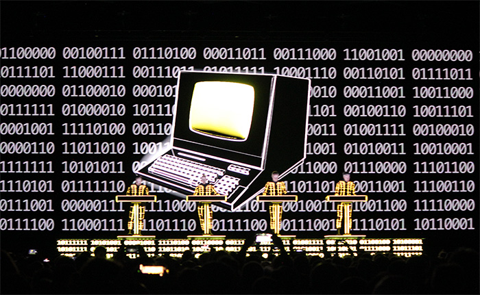 Kraftwerk live in Düsseldorf 2025 (Foto: © Tobias Matkowitz)