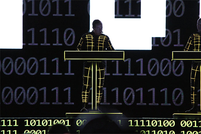 Kraftwerk live in Düsseldorf 2025 (Foto: © Tobias Matkowitz)