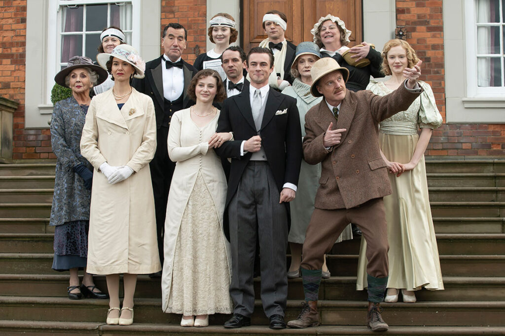 "Fackham Hall" Szenenbild (© LEONINE Studios)
