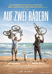 "Auf zwei Rädern" Filmplakat (© Weltkino Filmverleih)